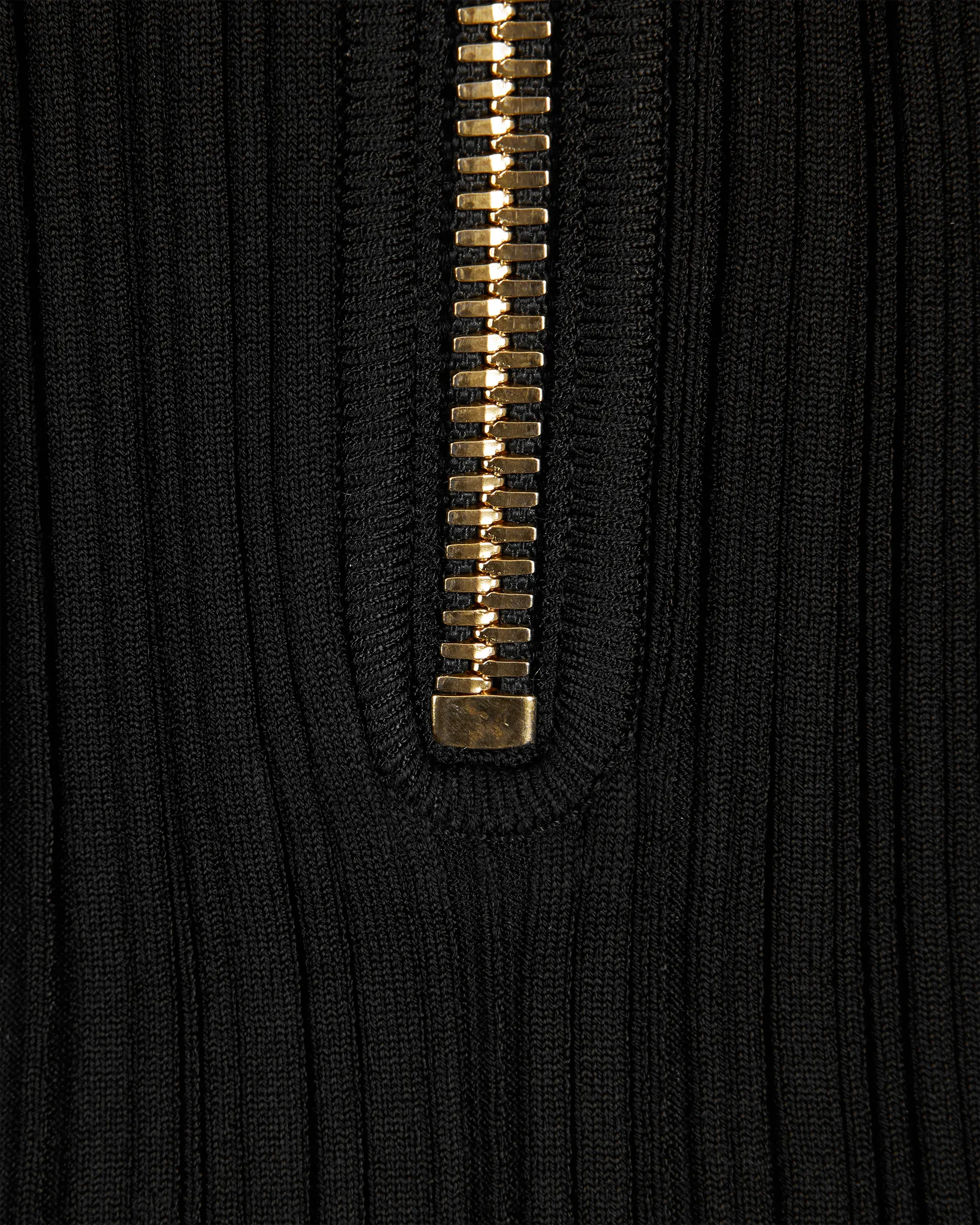 Criss Cross Pleated Knit Maxi Dress