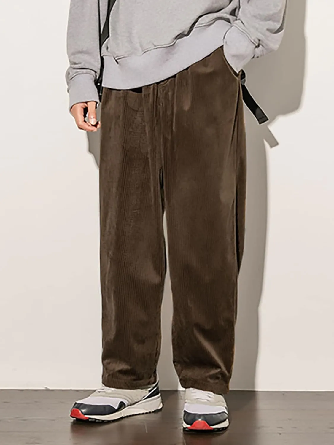 Floerns Men's Loose Fit Corduroy Elastic Waist Slant Pocket Straight Leg Pants