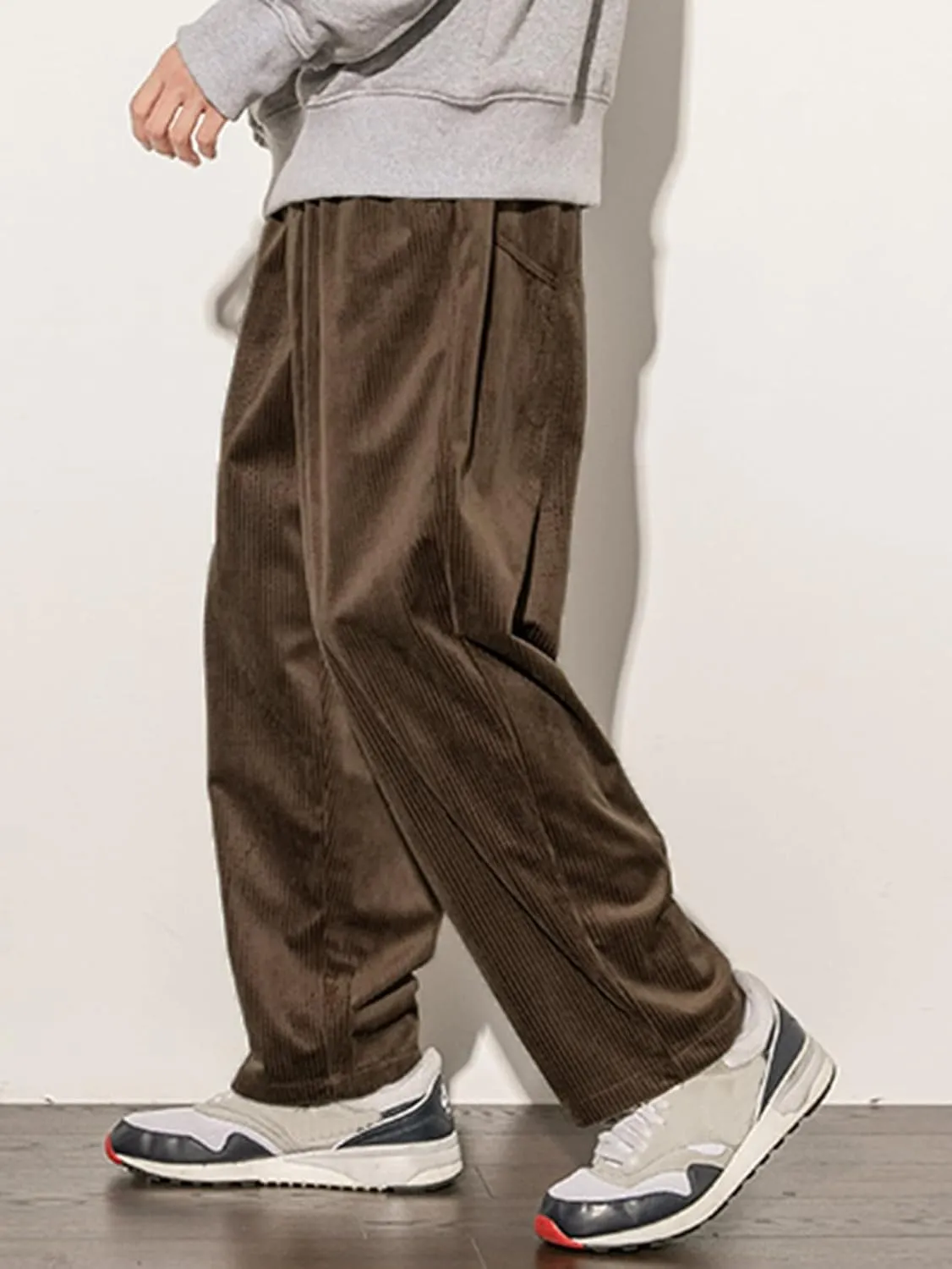 Floerns Men's Loose Fit Corduroy Elastic Waist Slant Pocket Straight Leg Pants