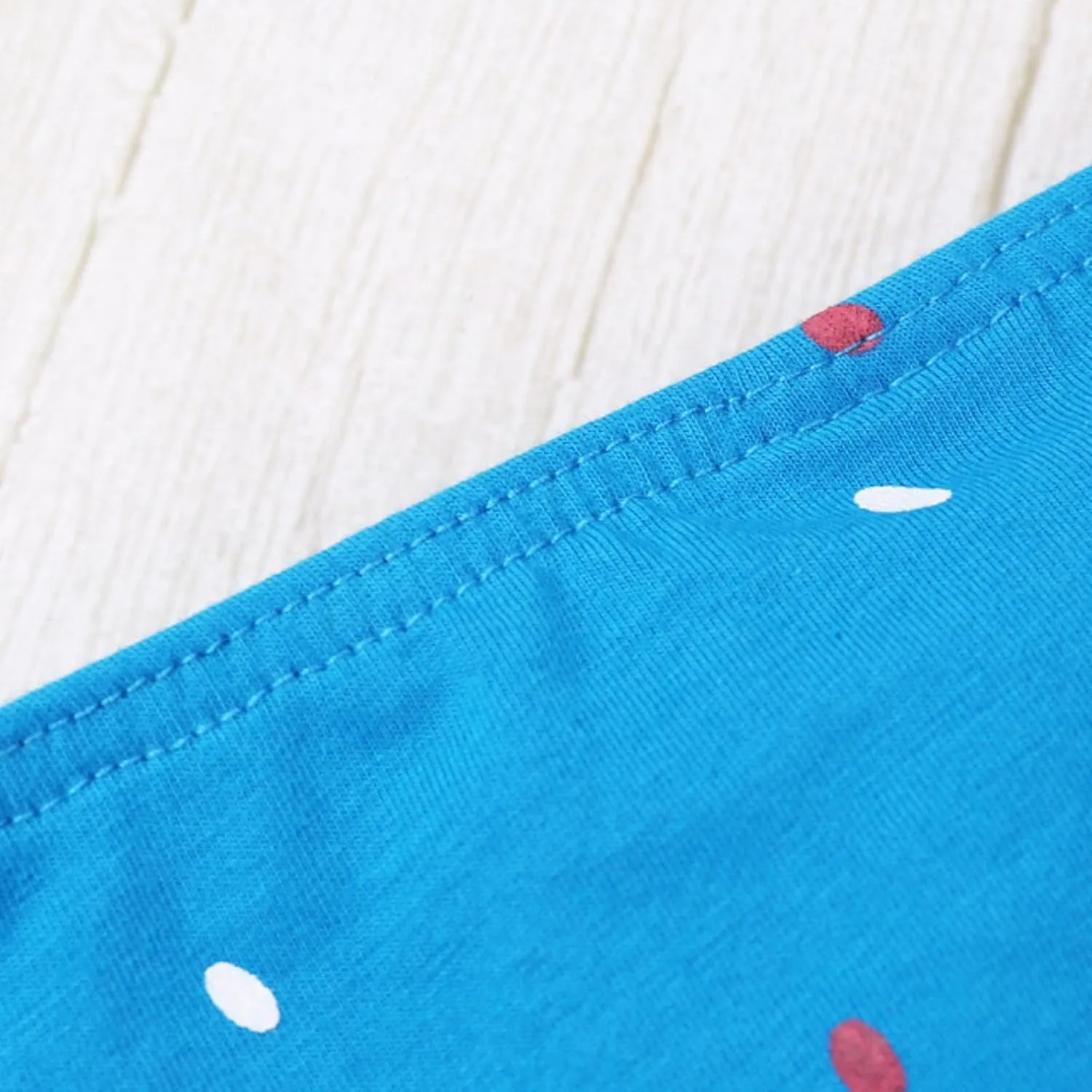 Men's Underwear Bulge Pouch Briefs Lightweight Breathable Underpants Sissy Panties Fashion Print Hot Male Thong