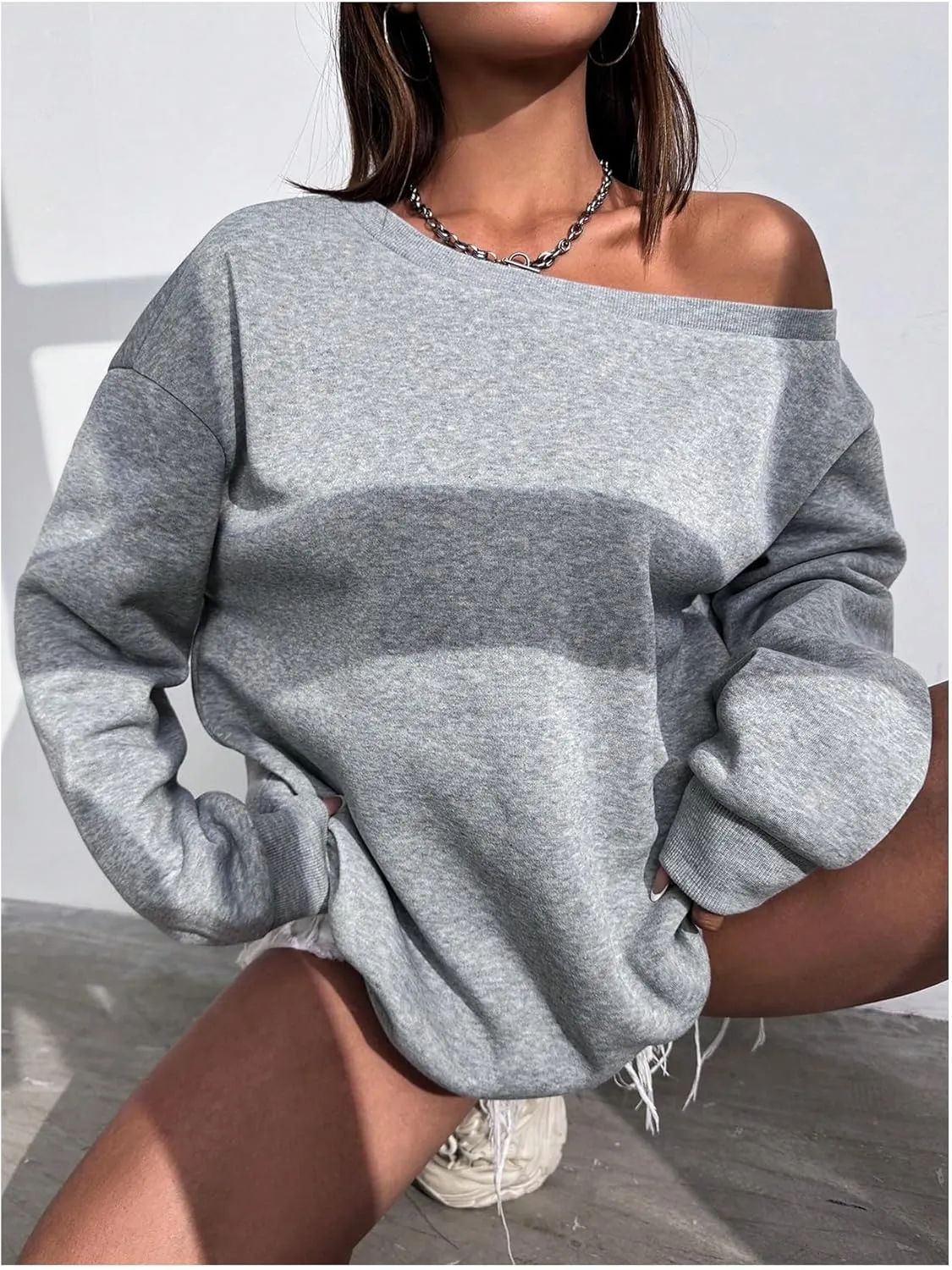 Women's Off The Shoulder Sweatshirt Drop Shoulder Long Sleeve Pullover Tops Trendy Fall Outfits
