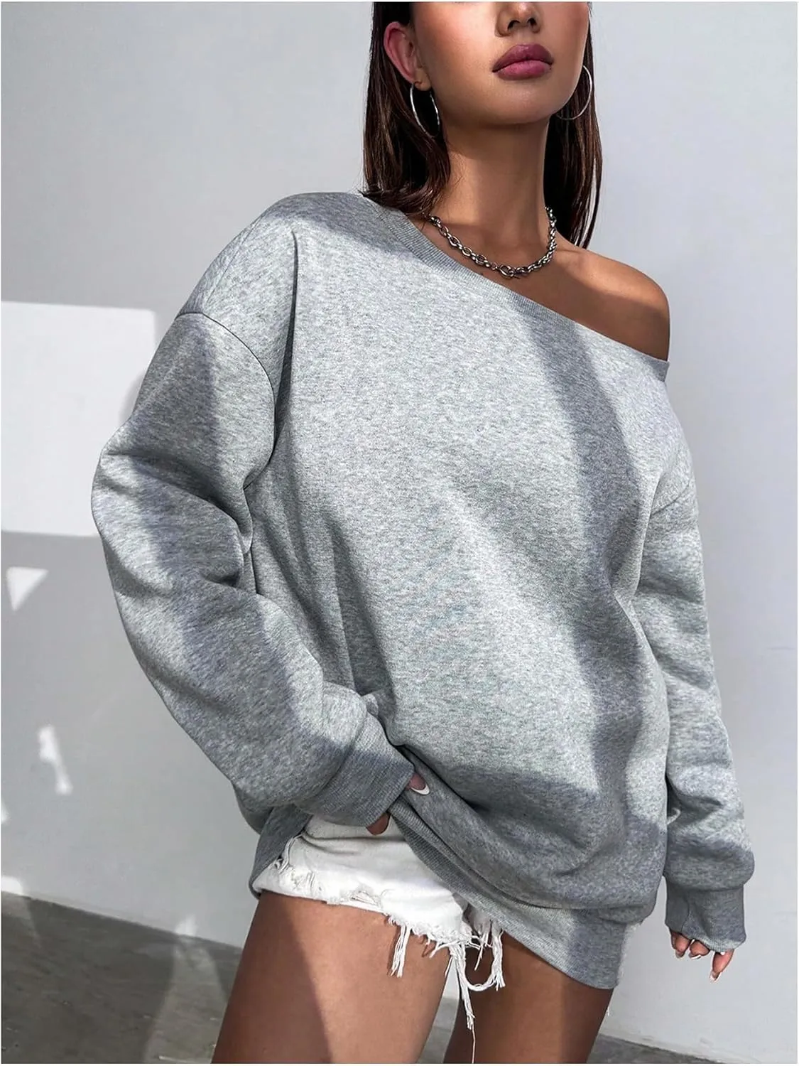 Women's Off The Shoulder Sweatshirt Drop Shoulder Long Sleeve Pullover Tops Trendy Fall Outfits
